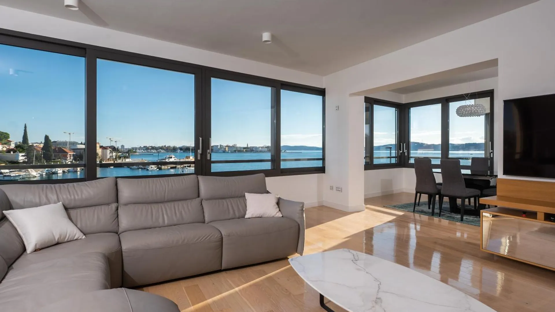 Apartment Seafront Luxury Suite Idassa By Belmont Realty Zadar